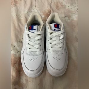 Women’s CHAMPION SUPER C COURT Sneakers (size 7.5w)